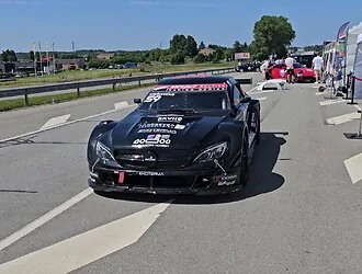 In Palanga, the "Mitjet" race qualification was stopped: the car's wheel turned into a "starfish"