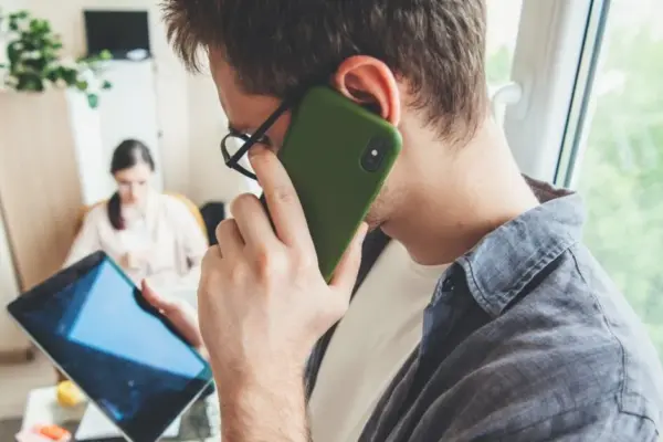 Did the phone offer a better plan? The Communications Regulatory Authority warns about frequently hidden terms
