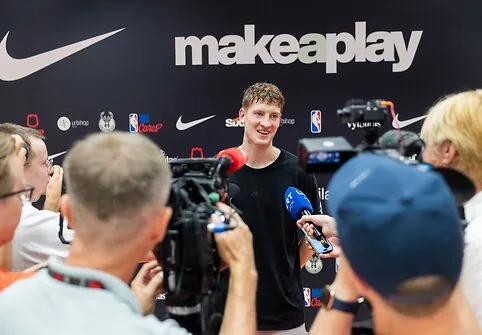 Kasparas Jakučionis at the young basketball talents camp
