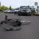 A BMW driven by a young woman hit a cyclist in Prienai