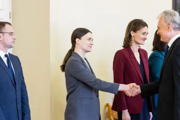Opposition welcomes president's veto on abolishing the threshold for tenth-graders, hopes for Seimas approval