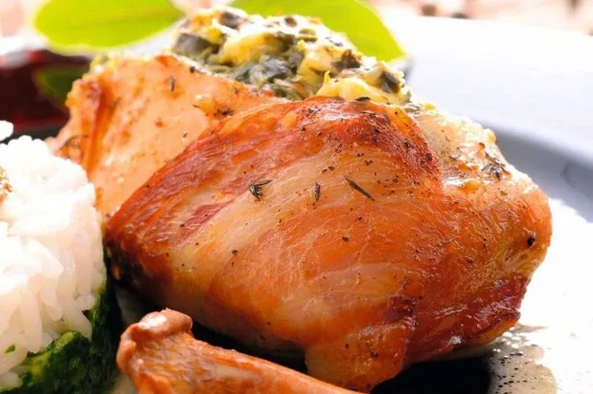 Chicken with chanterelle sauce