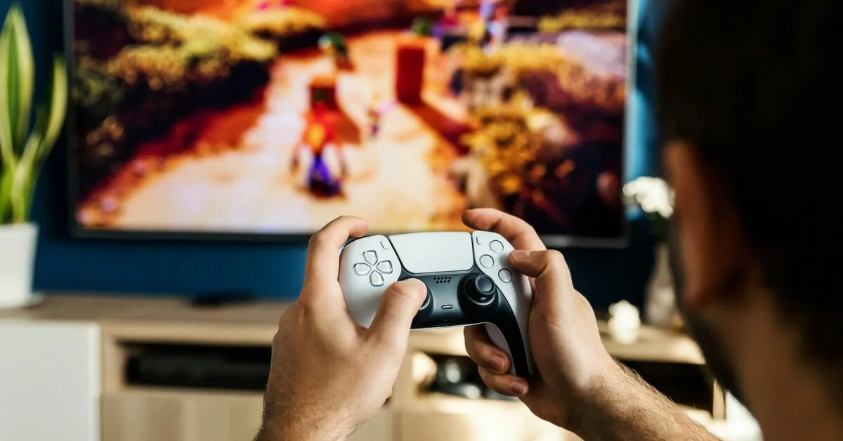 Psychologists explained why adults are so attracted to hero roles in games