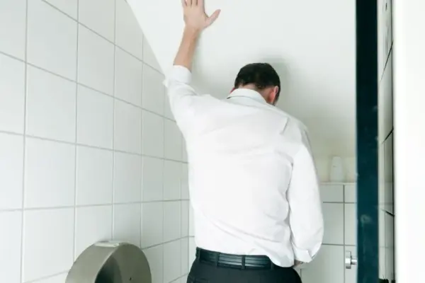 When urination becomes a problem: urologist – about dangerous symptoms