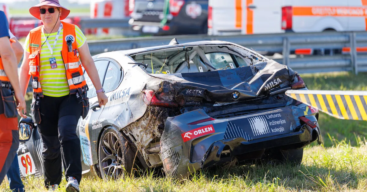 The first accident in the "Aurum 1006 km race" training: BMW unfortunately crashed