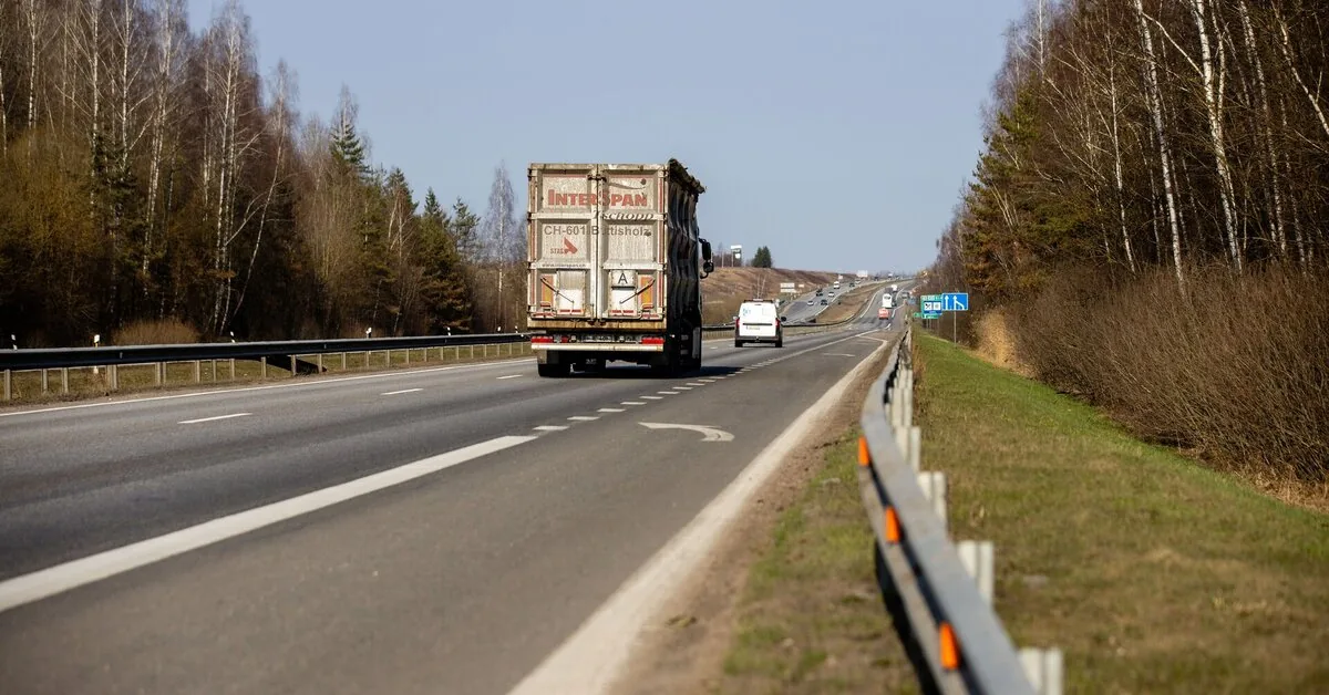 Skelbia karą kelius ardantiems vilkikams: Klaipėda – priešakinėse kovos eilėse