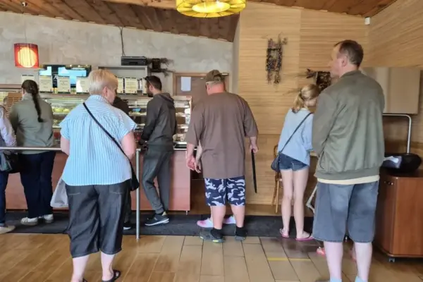 Holy Canteens Duel: We Compared Prices Downtown and by the Sea