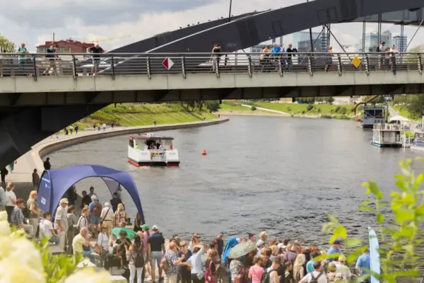 The River Festival is being held for the first time in Vilnius, and a campaign against the development of Neris riverbanks will take place