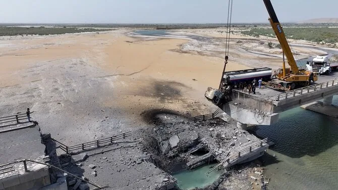 SIPA/ „Scanpix“/Bridge destroyed in US strikes in Iran