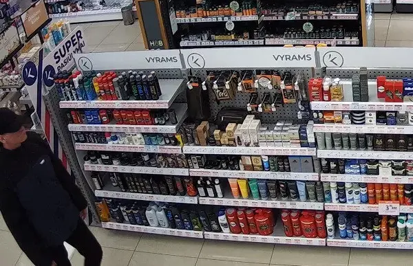 A dark hat is not just a head covering: Kaunas police are looking for a disguised buyer
