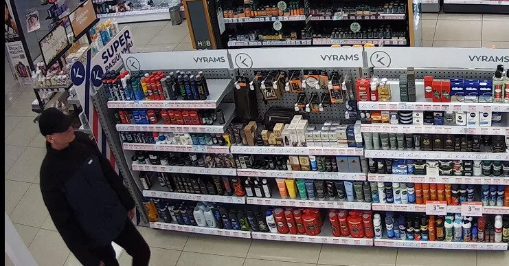 A dark hat is not just a head covering: Kaunas police are looking for a disguised buyer