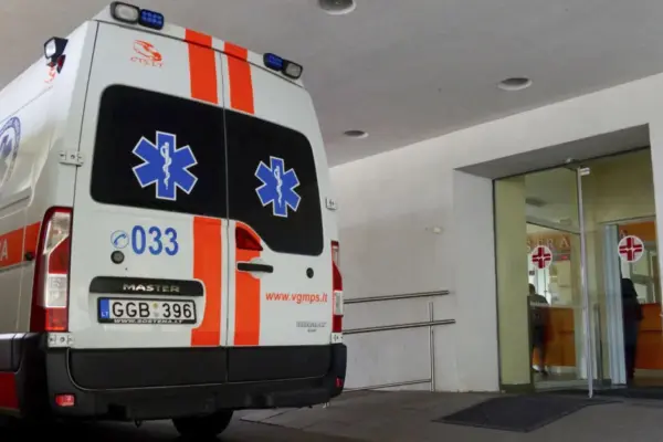 A woman resuscitated by medics died near a store in Alytus