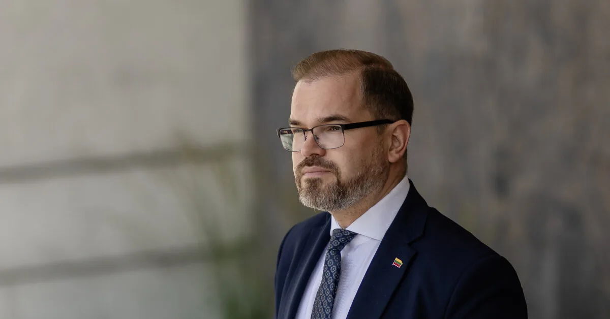 Minister of National Defence: the former leadership should answer for the circumstances of Audrius Beinaras' dismissal