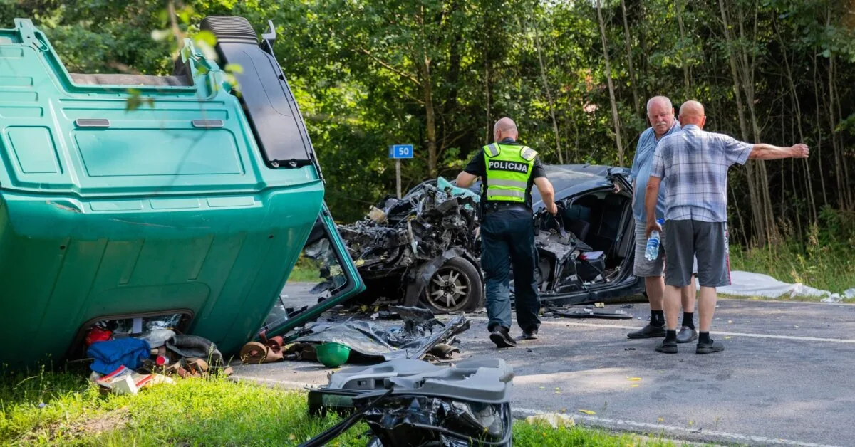 Truck driver involved in the brutal head-on collision speaks out after women and a girl died in the accident