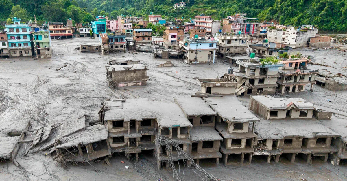 A Lithuanian citizen may have been affected by a flood in Nepal, the embassy is unable to establish contact