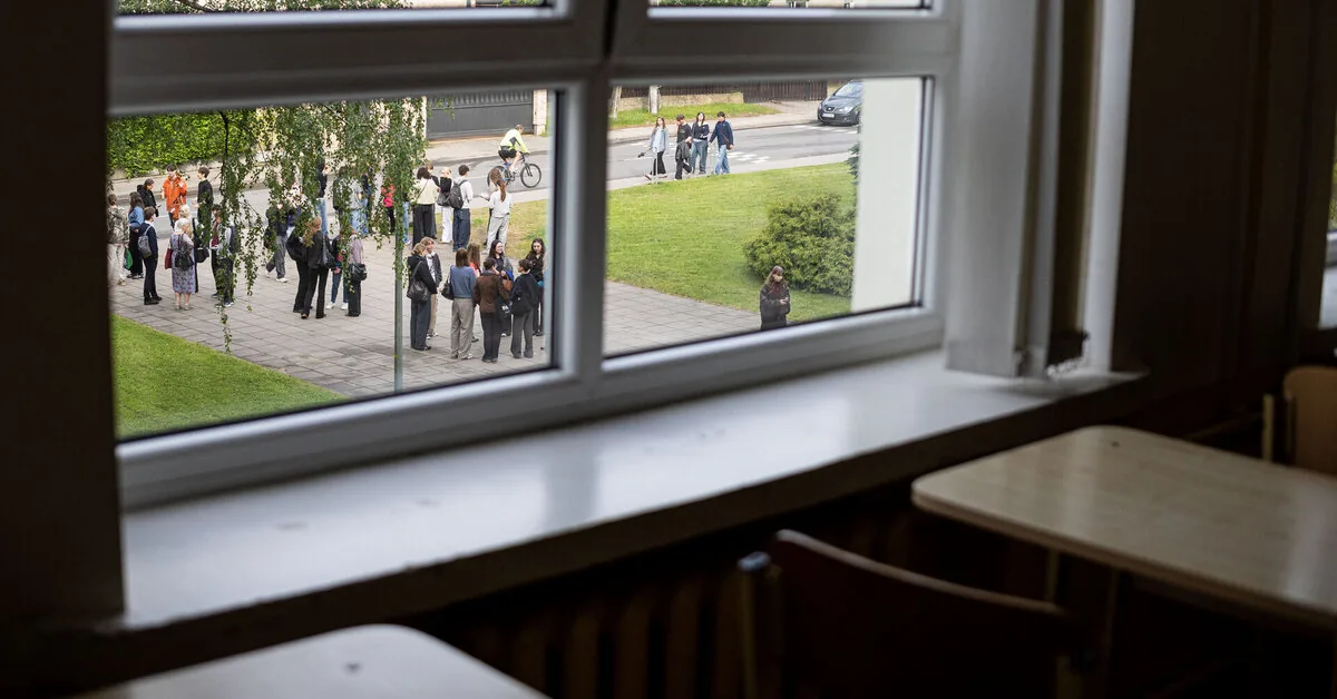 For students – less Lomonosov, more Shevchenko: the prime minister proposes changing the programs