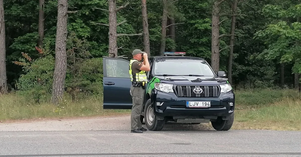 Man without citizenship stopped by Būtingė "slightly intoxicated": He faces a huge fine in Lithuania