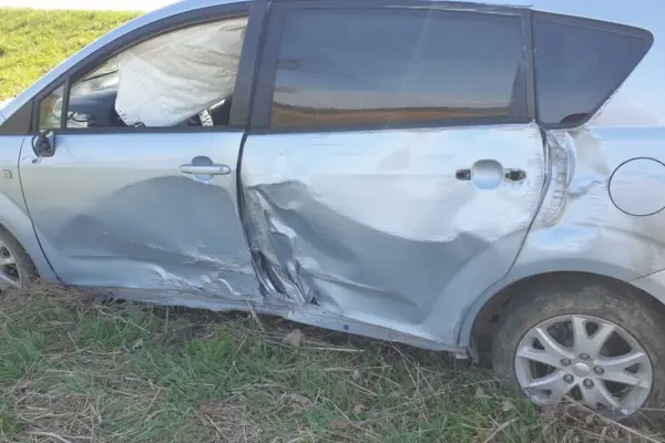 Car overturned at the beginning of the Vilnius–Panevėžys highway