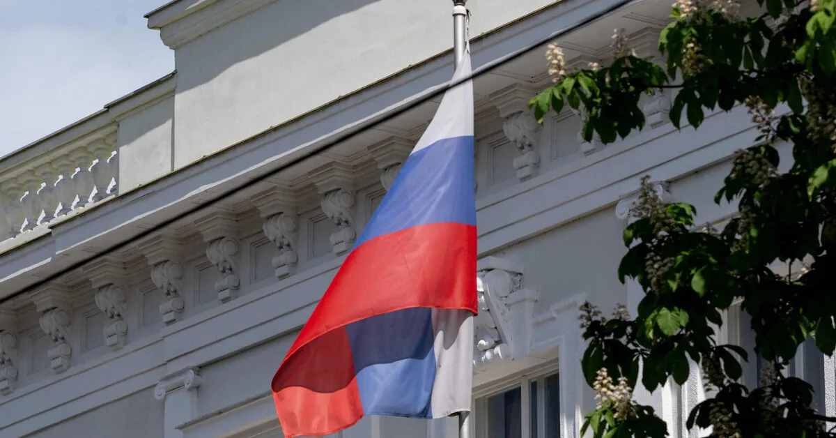 Sources: former European officials in Vienna met with a Kremlin veteran