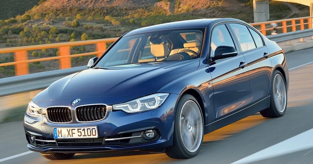BMW driver and owner awarded nearly 140 thousand EUR in damages: for what offenses?