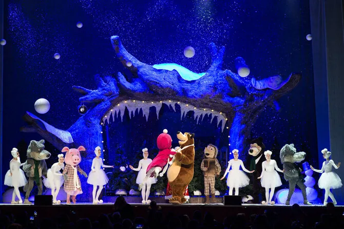 Photo by Domino Theater / Premiere of the play 'Masha and the Bear: Christmas Basketball'