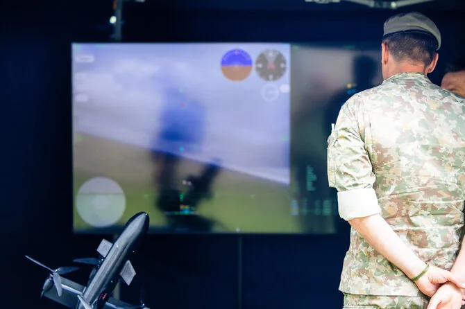 Teodoras Biliūnas / BNS photo/Presentation of drone detection system in the lower airspace in Juragiai