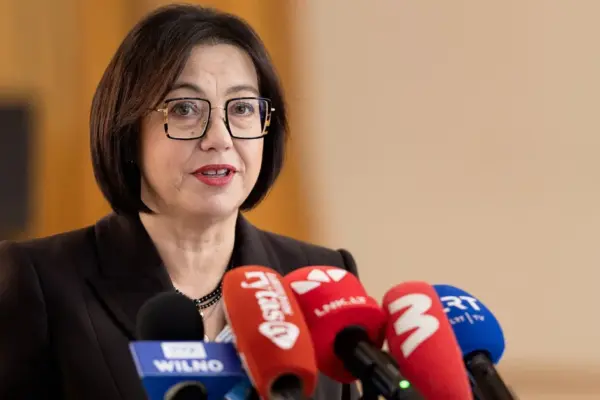 The minister does not rule out that there may be questionable authors in the education programs for national minorities