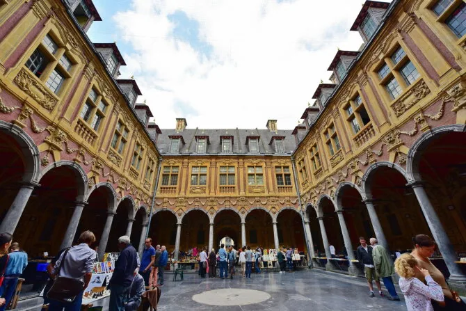 123rf.com nuotr./La Vieille Bourse, Lilyje