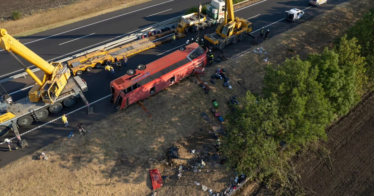Tragic accident in Hungary: 12 people died as a Polish bus overturned