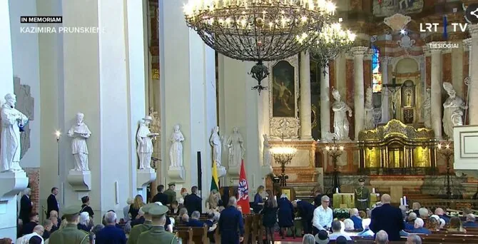 Freeze frame/Incident during the farewell to Kazimira Prunskienė
