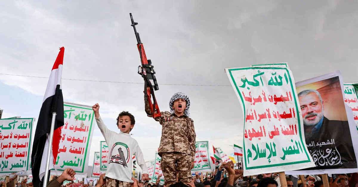 Houthis active in Yemen reported striking an oil refinery on the coast of Saudi Arabia
