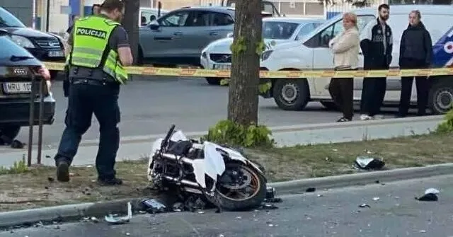 "Blood was visible": a minor riding an electric motorcycle got into a serious accident
