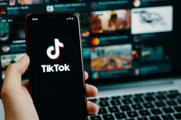 Artificial intelligence, foldable screens, and TikTok: changes for the search bar