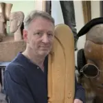 Retail interview with Andrius Lik, whose sculptures are even underwater in the lake: "Art is like a woman: you either feel it or you don't"