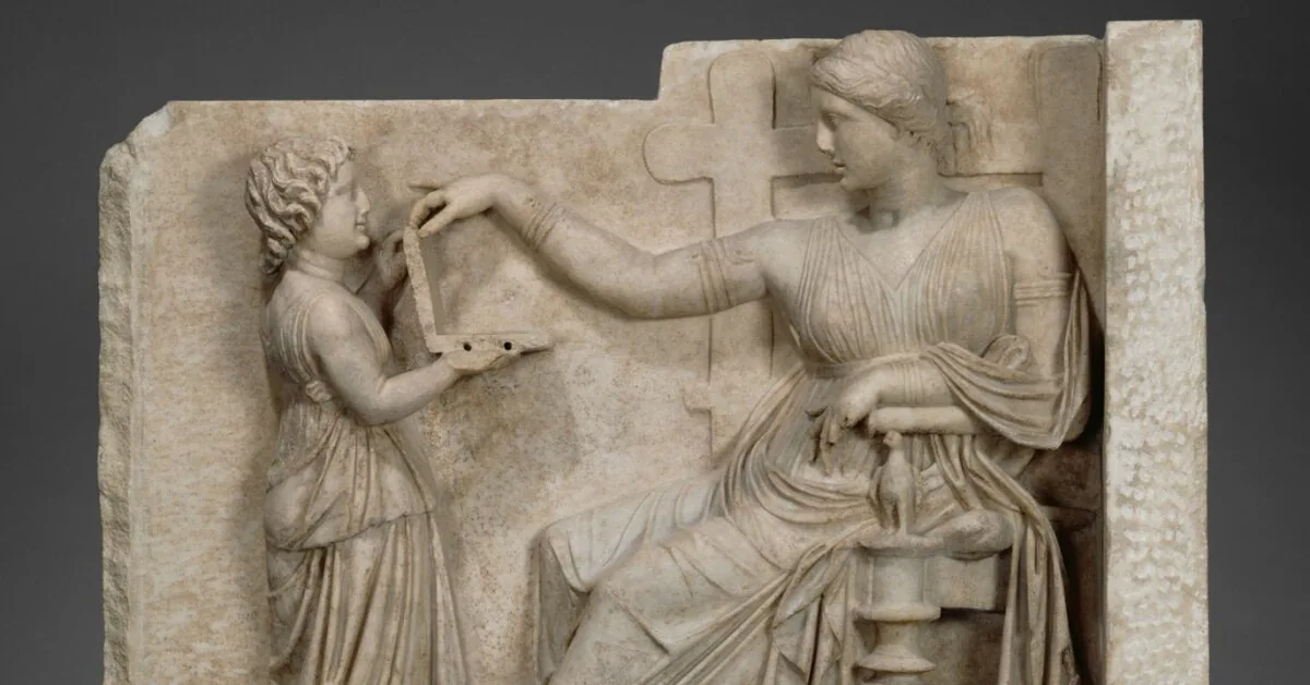 2000-year-old statue heats passions: does it depict a laptop?