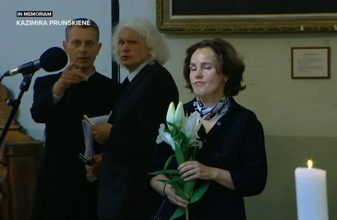 Freeze frame/Incident during the farewell to Kazimira Prunskienė
