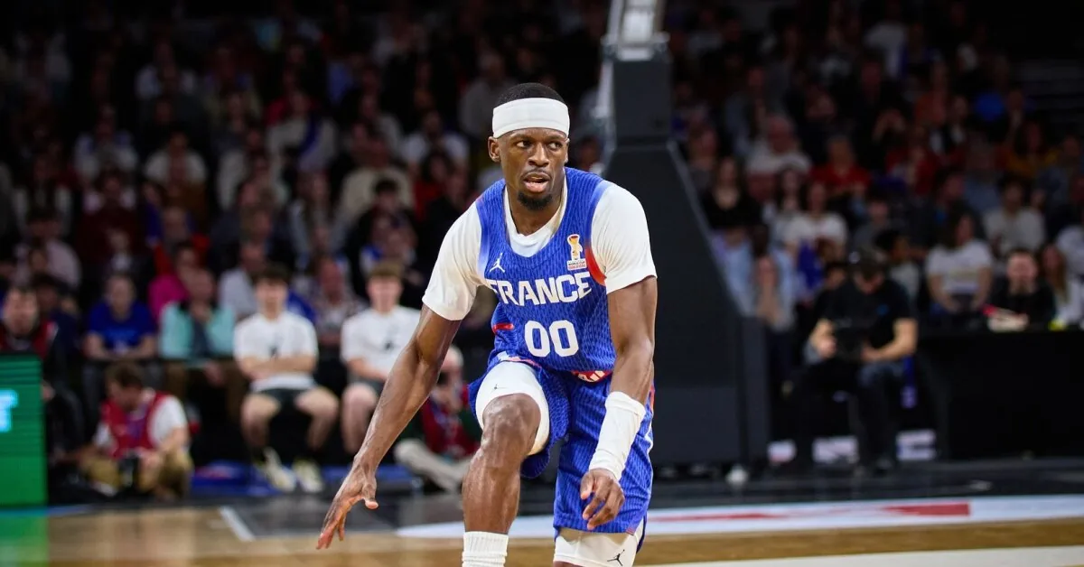 Francisco's French national team was crushed by the student team