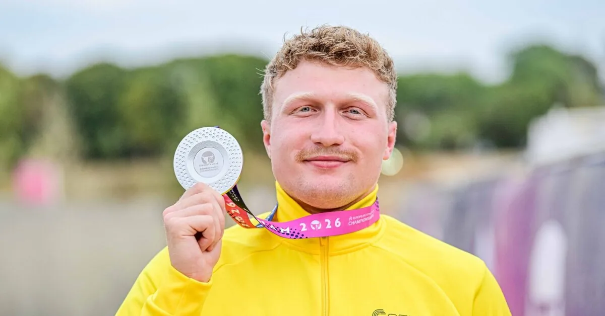 Mykolas Alekna, who grabbed the silver, also managed a smile