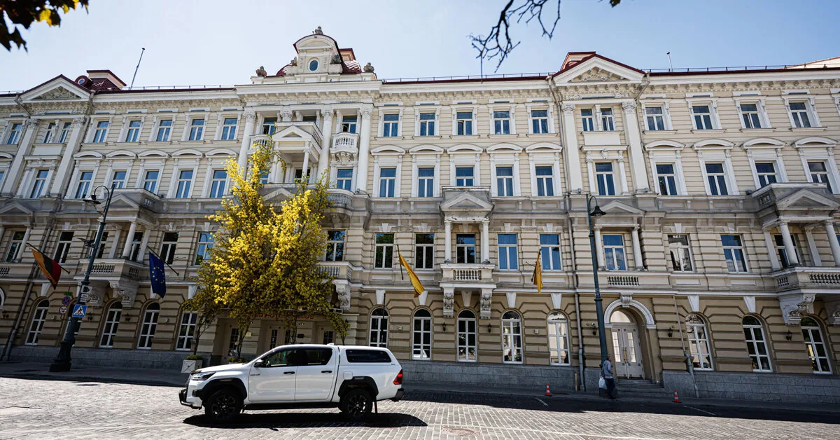 „Tesonet“ company is buying a hotel in Vilnius Old Town