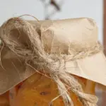 Homemade applesauce will become even tastier: try this recipe with a vanilla bean