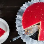 This watermelon jelly cake will simply blow you away: little work, and the taste is perfect