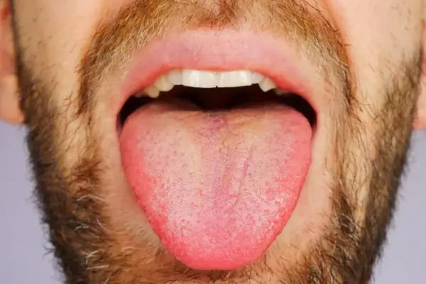 Metallic, bitter, or sour taste in the mouth: what do these body signals mean?