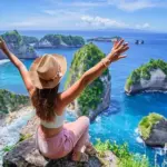 Are you posting holiday photos in real time? Experts warn about one thing