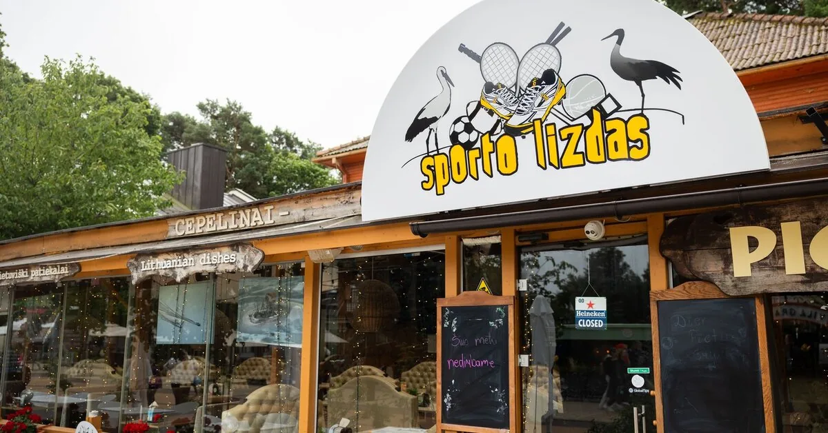 On the main street of Palanga, the bar operates in illegal premises: inspectors await demolition