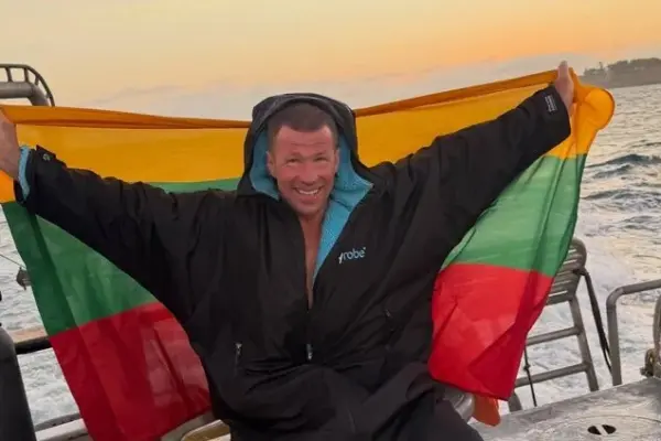 21 hours in the ocean among sharks: Justas Narkevičius became the first Lithuanian to swim across the Catalina Channel