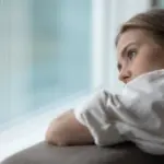 In the company, does a person always look happy? Psychologist warns – it may hide a painful condition