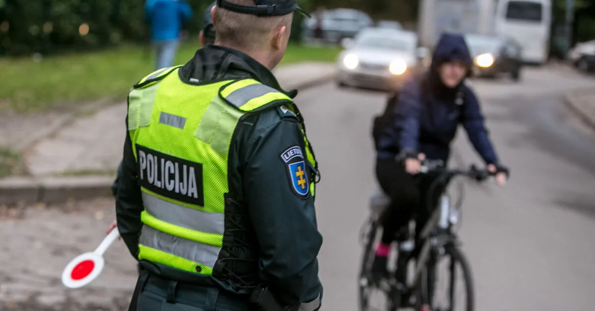 Dviratininko bagaže – trys suktinės