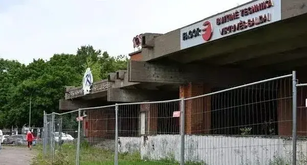 Instead of the former cinema – a store