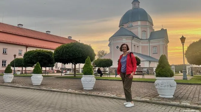 „Po kelionės“ nuotr. / Prie vienuolyno
