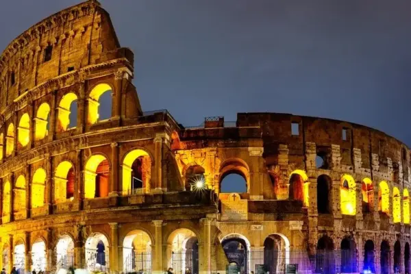 Scorching heat changes the rules in Italy: The Colosseum and Pantheon will welcome visitors at night too